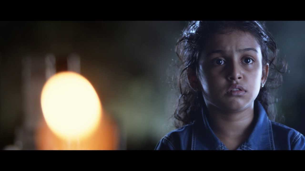Onaayum Aattukkuttiyum Trailer